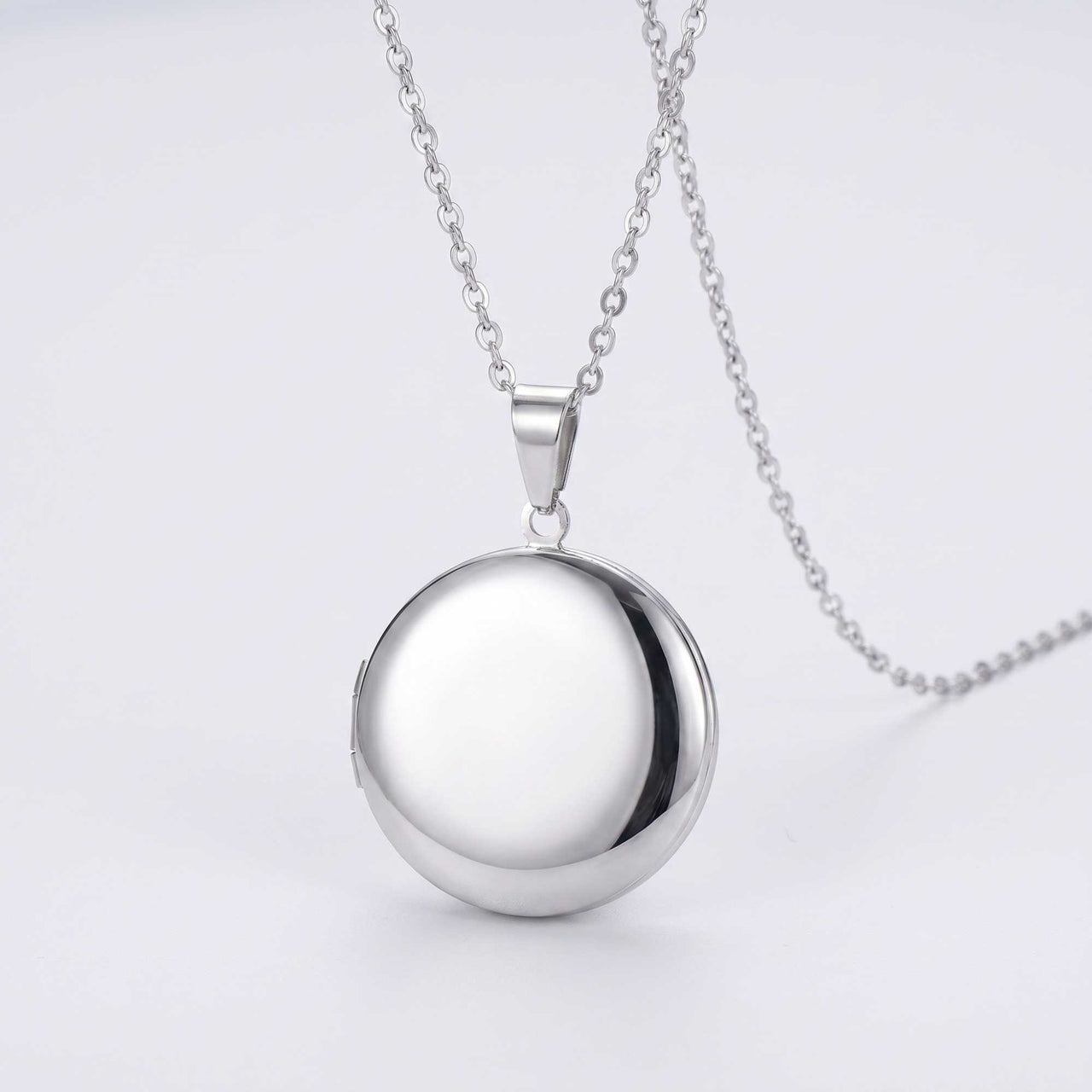 Round Photo Locket Necklace