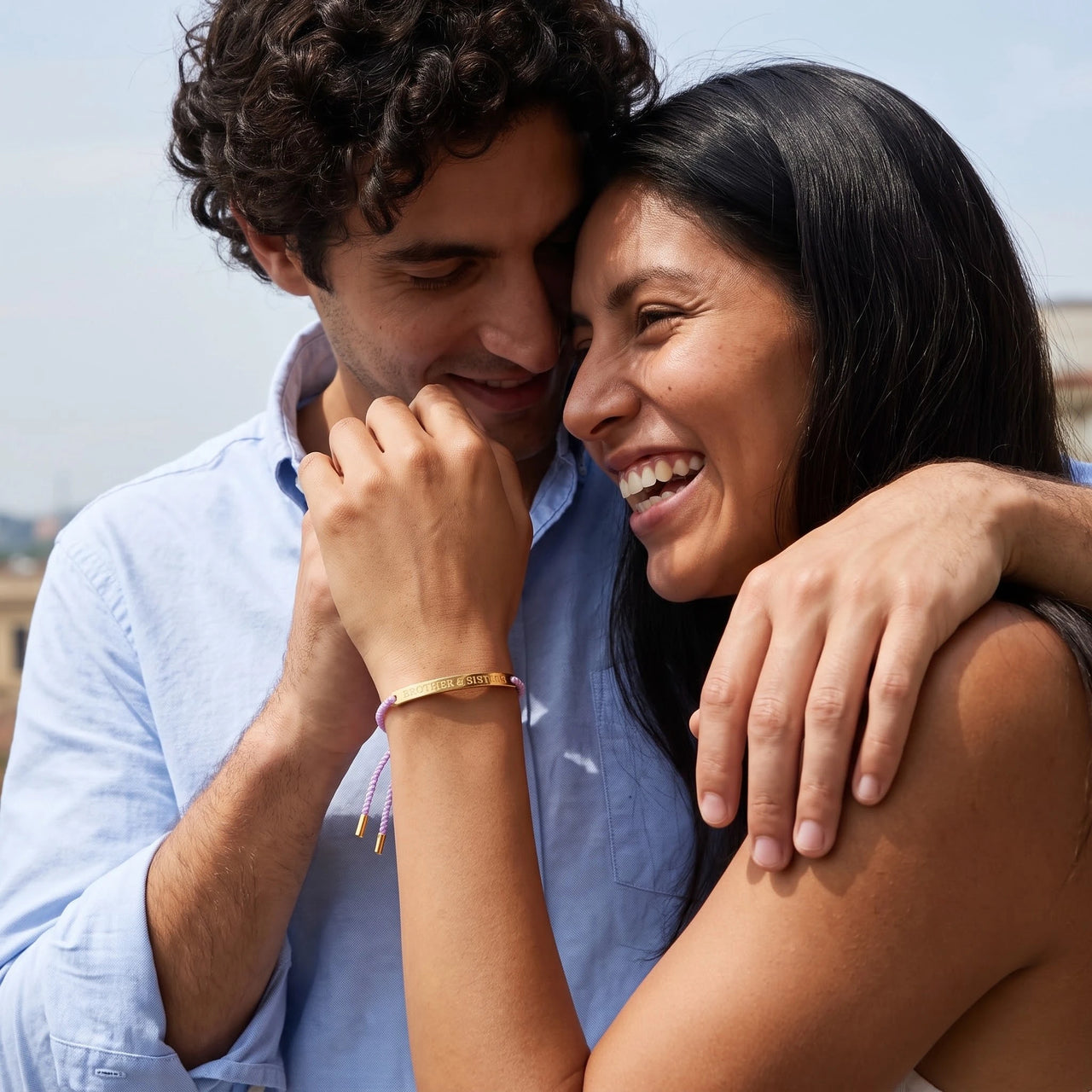 Purple string bracelet — worn by a couple, gold | SKU: lemauve-g